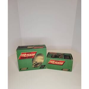 Vintage Fed Flash Camera WITH Flash and Instructions